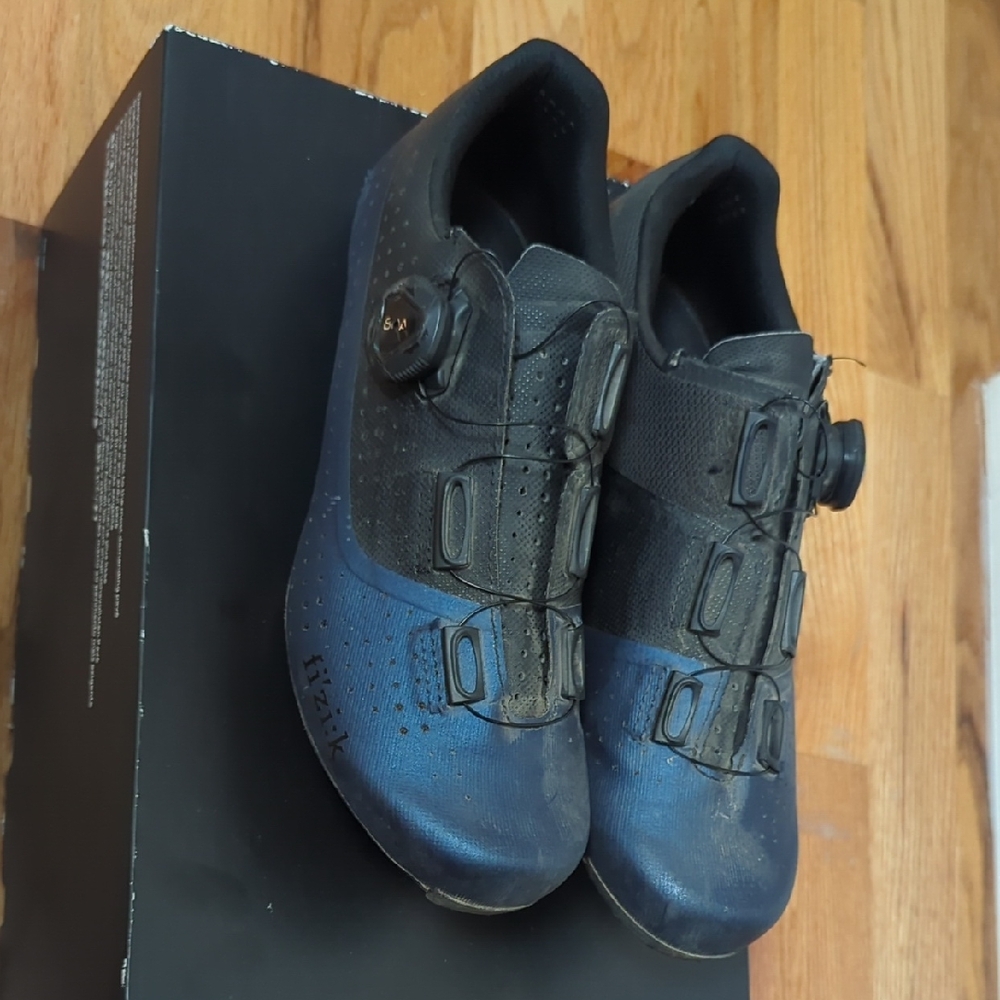 Black and Blue Cycling Shoes